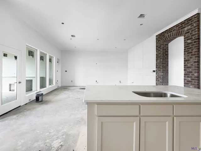 $405,000 | 39521 Hernando De Soto Drive, Darrow, LA 70725