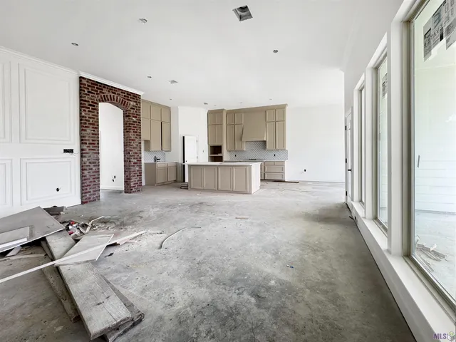 $405,000 | 39521 Hernando De Soto Drive, Darrow, LA 70725