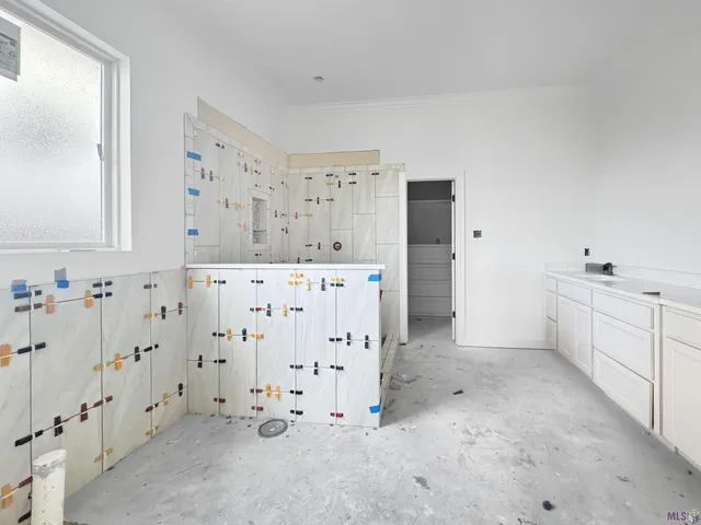 $405,000 | 39521 Hernando De Soto Drive, Darrow, LA 70725