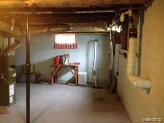 1320 East Dayton Road Caro, MI 48723 - Photo 14 of 15 1320 more of the basement.jpg