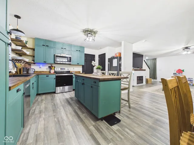 $324,900 | 3004 West Kings Cyn Road, Muncie, IN 47303