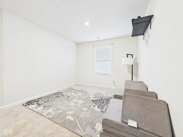 $324,900 | 3004 West Kings Cyn Road, Muncie, IN 47303