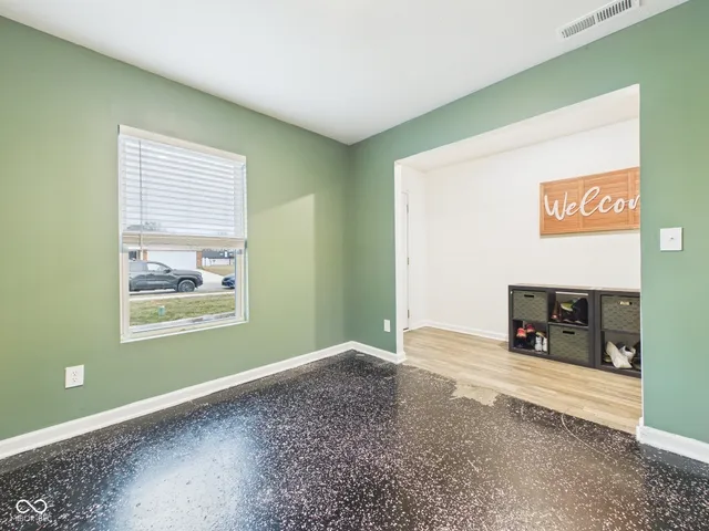 $324,900 | 3004 West Kings Cyn Road, Muncie, IN 47303