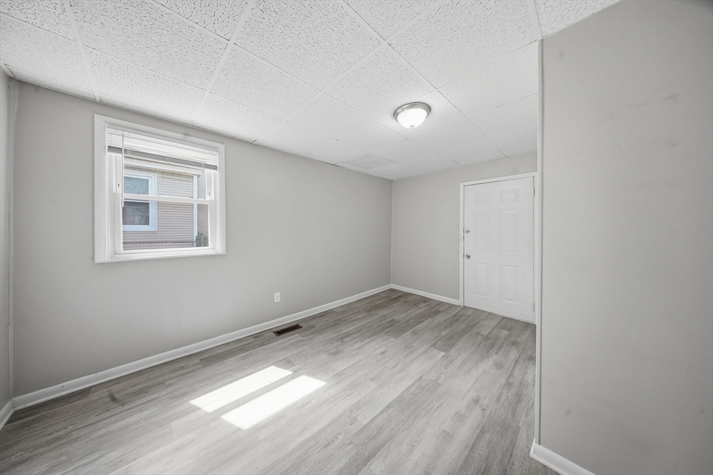 540 Armory Street Springfield, MA 01104 - Photo 21 of 28
