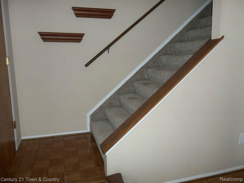 752 Hidden Ridge Drive Troy, MI 48083 - Photo 22 of 49 100_0887.jpg