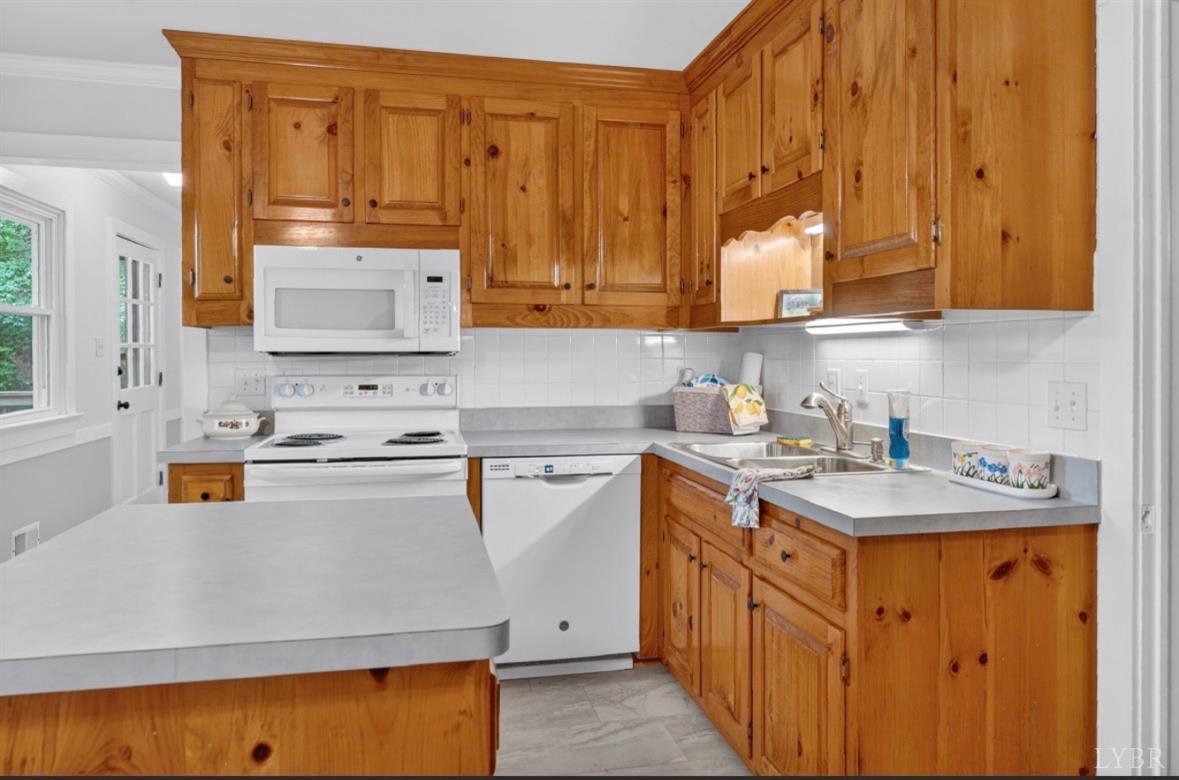 275 Fox Hill Road Rice, VA 23966 - Photo 12 of 58