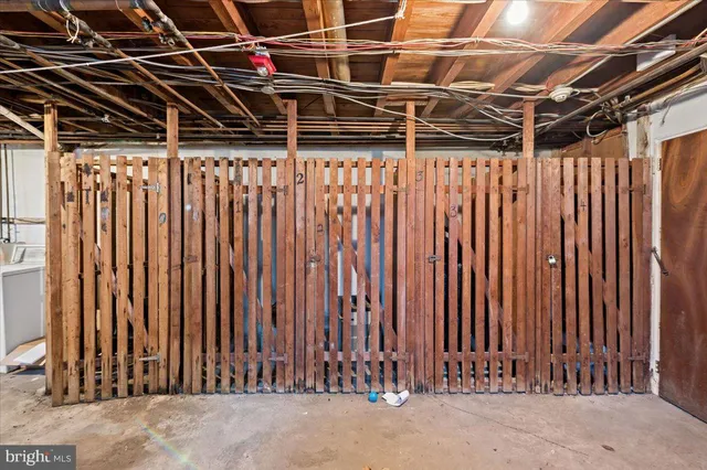 a view of multiple houses with a yard