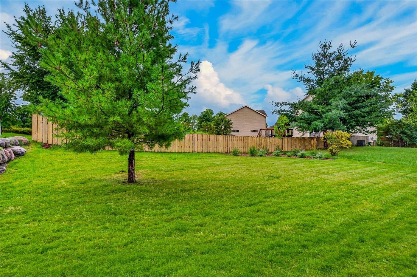 6909 Country Madison, WI 53719 - Photo 7 of 43 Gallery Image 7
