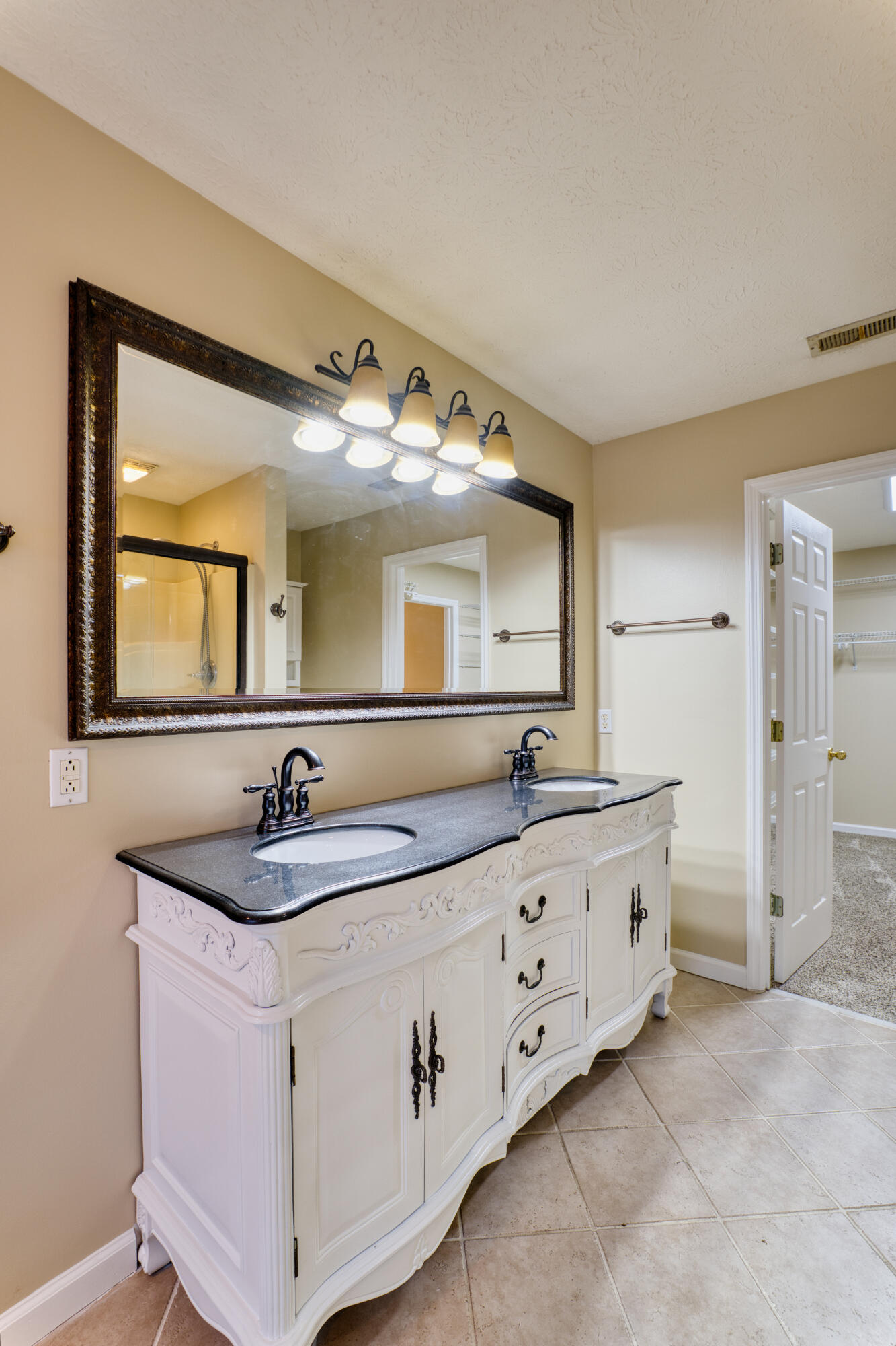 130 Spring Lane Ringgold, GA 30736 - Photo 11 of 35 Master Bath