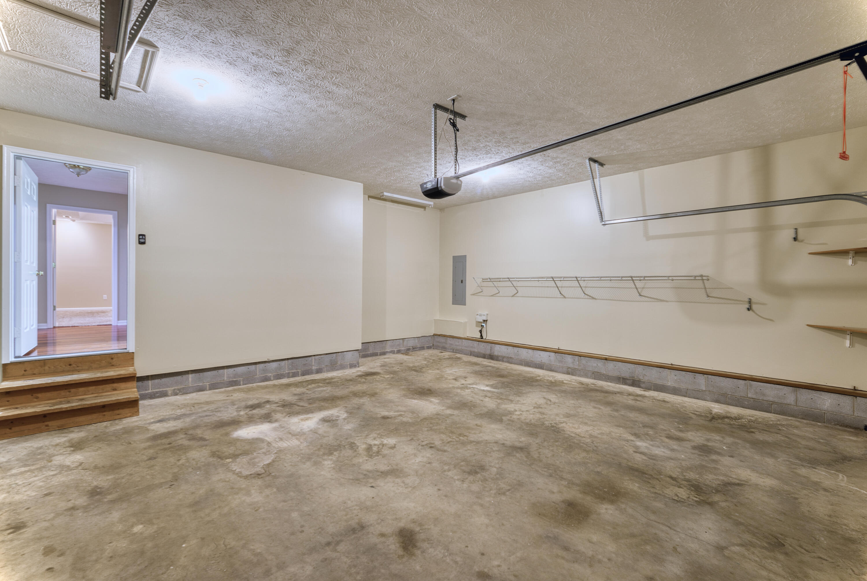 130 Spring Lane Ringgold, GA 30736 - Photo 15 of 35 Garage