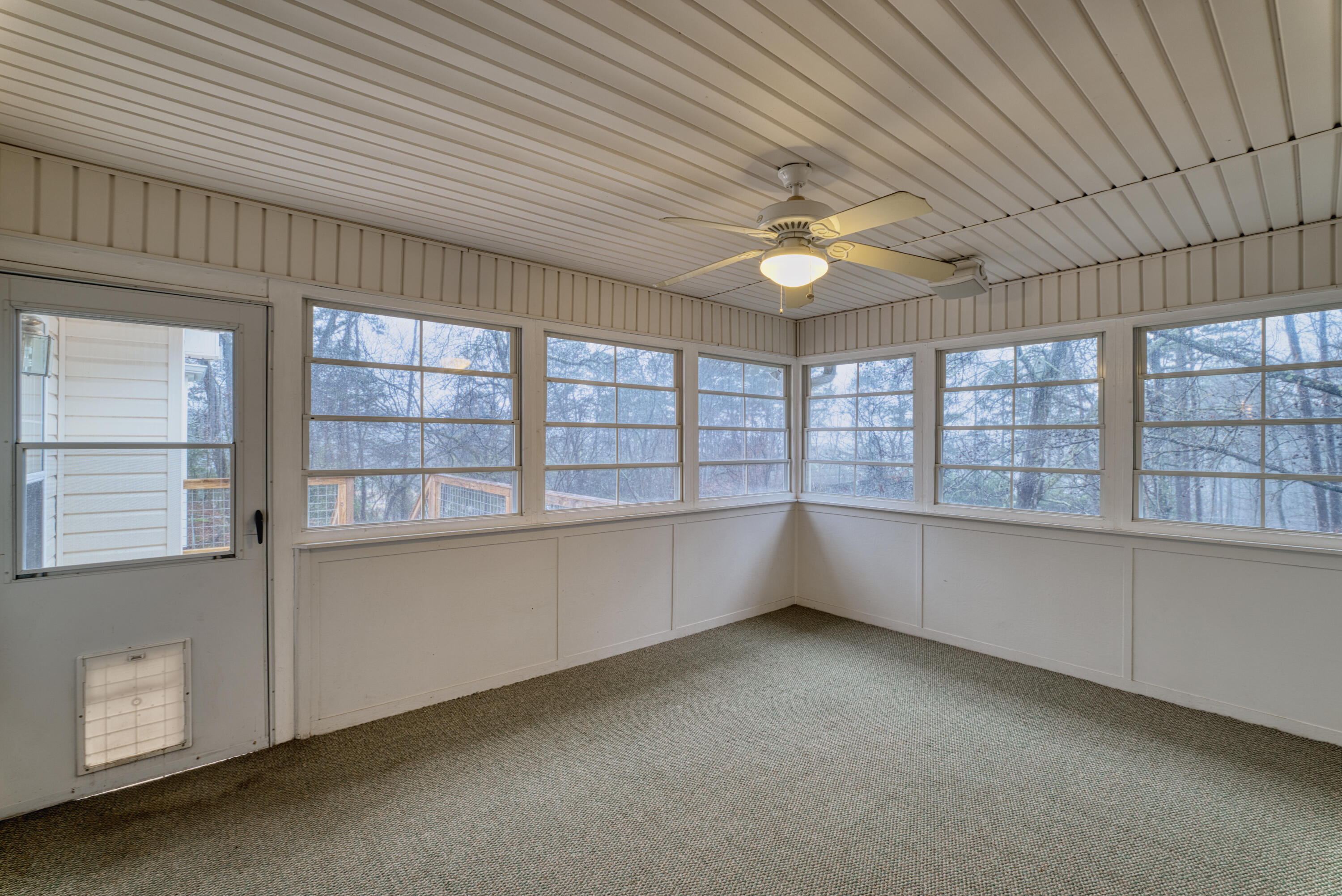 130 Spring Lane Ringgold, GA 30736 - Photo 22 of 35 Sunroom1