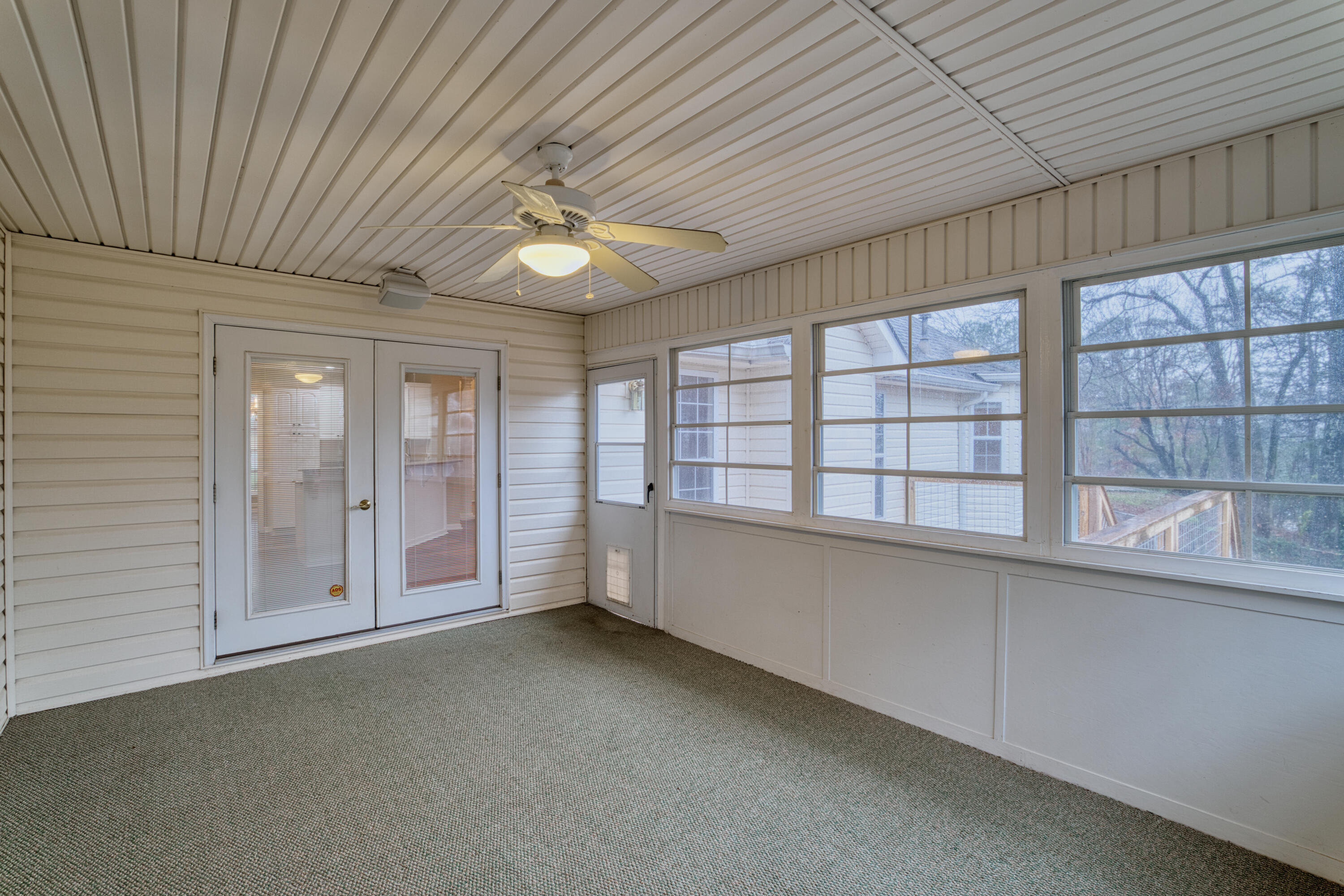 130 Spring Lane Ringgold, GA 30736 - Photo 23 of 35 Sunroom1.