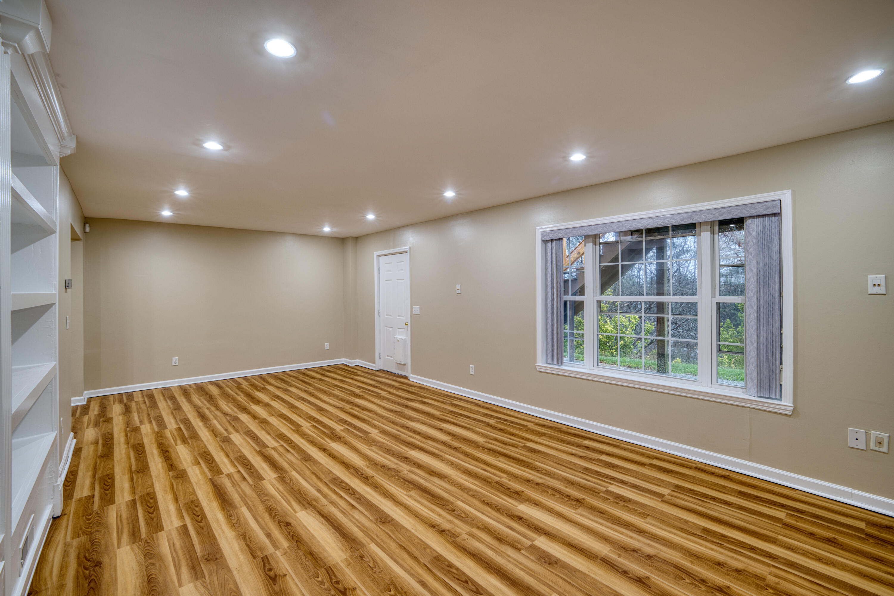 130 Spring Lane Ringgold, GA 30736 - Photo 28 of 35 Entertainment Room1