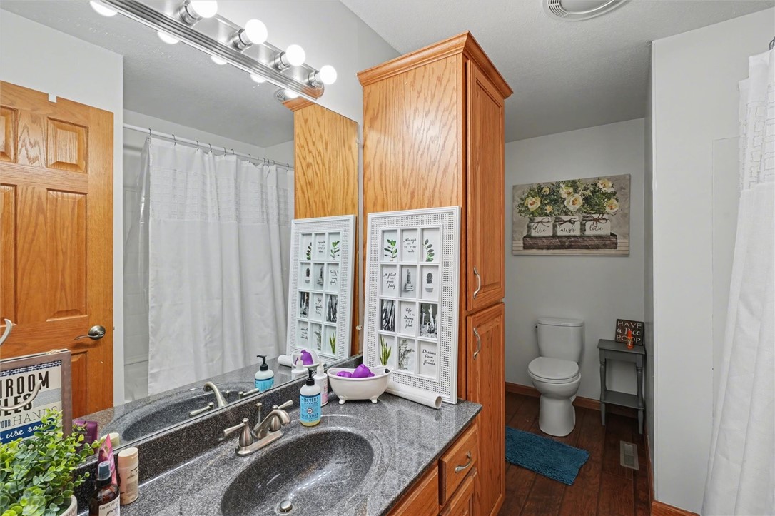 1708 Oakmont Drive Decatur, IL 62521 - Photo 16 of 39