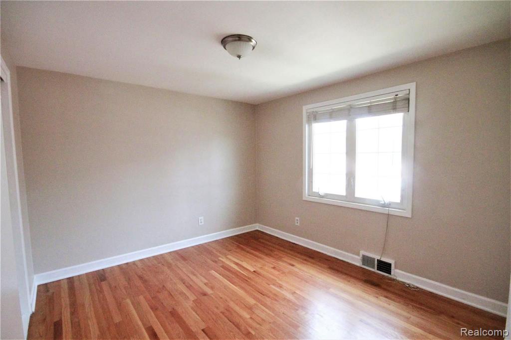 1526 West Webster Road Royal Oak, MI 48073 - Photo 24 of 38