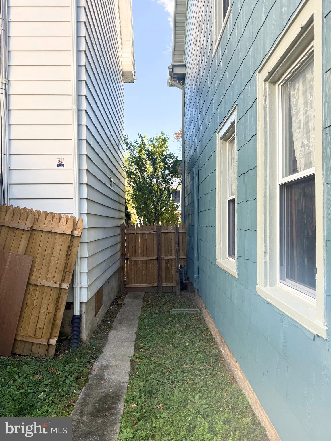 142 Cherry Street Mount Holly, NJ 08060 - Photo 2 of 9