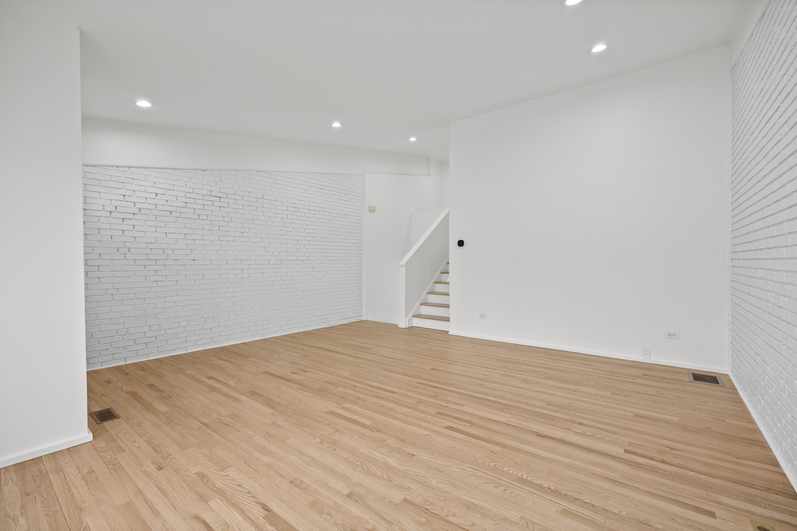 3314 Central Street, Unit A Evanston, IL 60201 - Photo 5 of 24