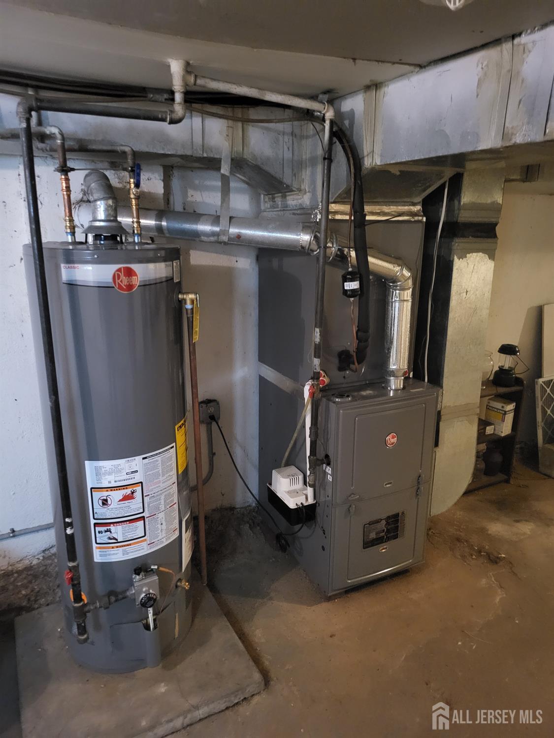 54 State Street Perth Amboy, NJ 08861 - Photo 21 of 35 a view of a room with gym equipment