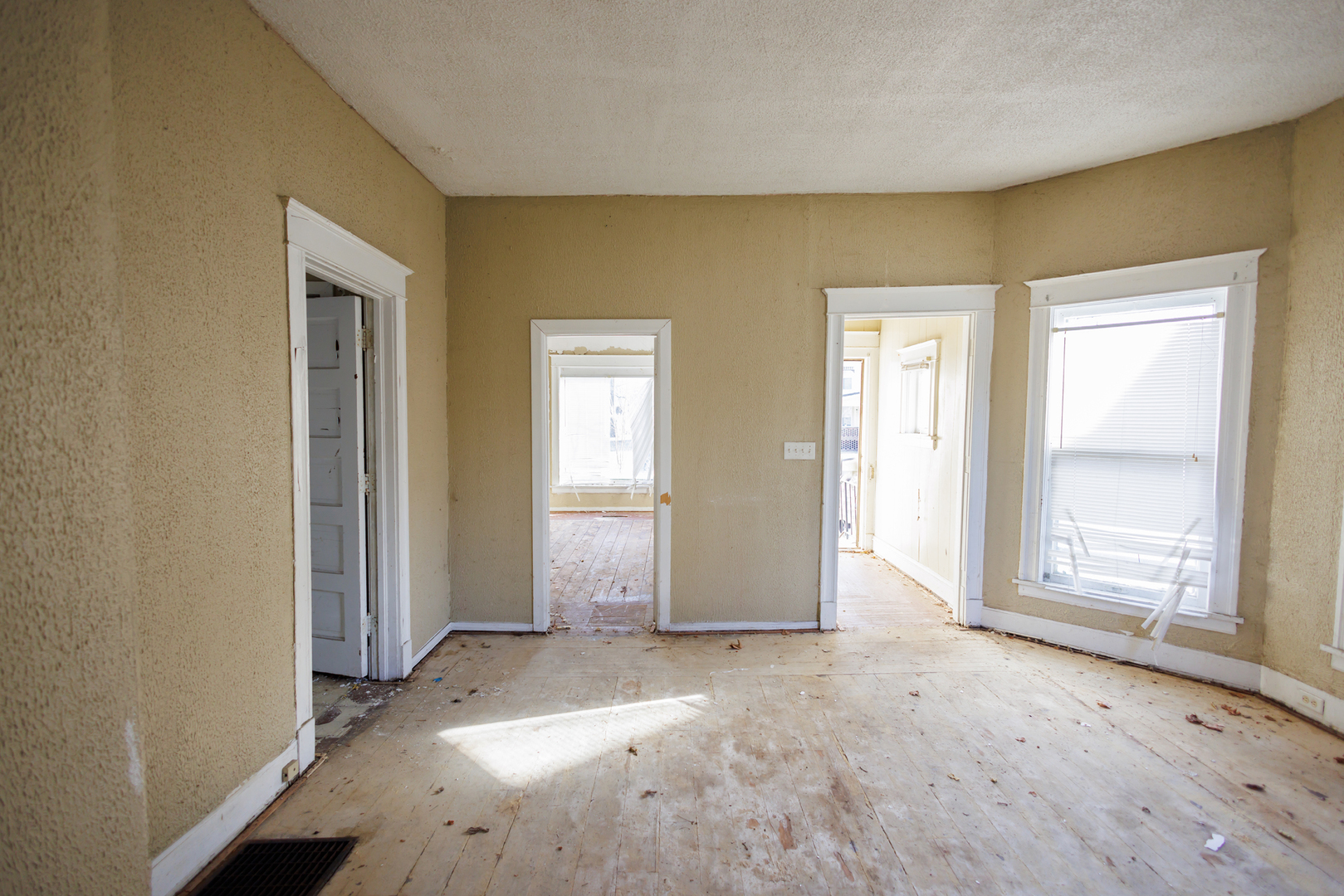 427 South Chicago Avenue Kankakee, IL 60901 - Photo 11 of 60