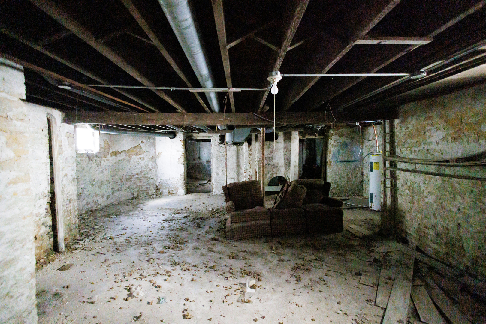 427 South Chicago Avenue Kankakee, IL 60901 - Photo 57 of 60 a living room with furniture