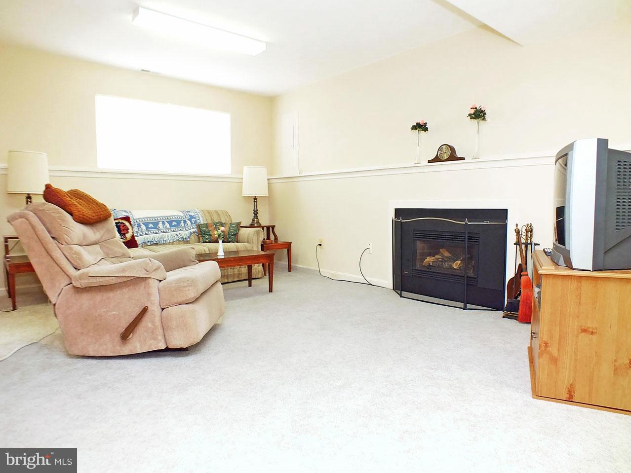 3848 Dakota Road Hampstead, MD 21074 - Photo 17 of 23 Family Room, View 1
