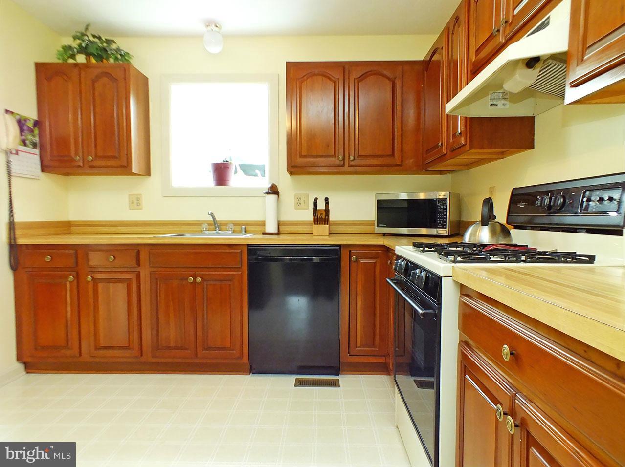 3848 Dakota Road Hampstead, MD 21074 - Photo 7 of 23 Kitchen, View 2