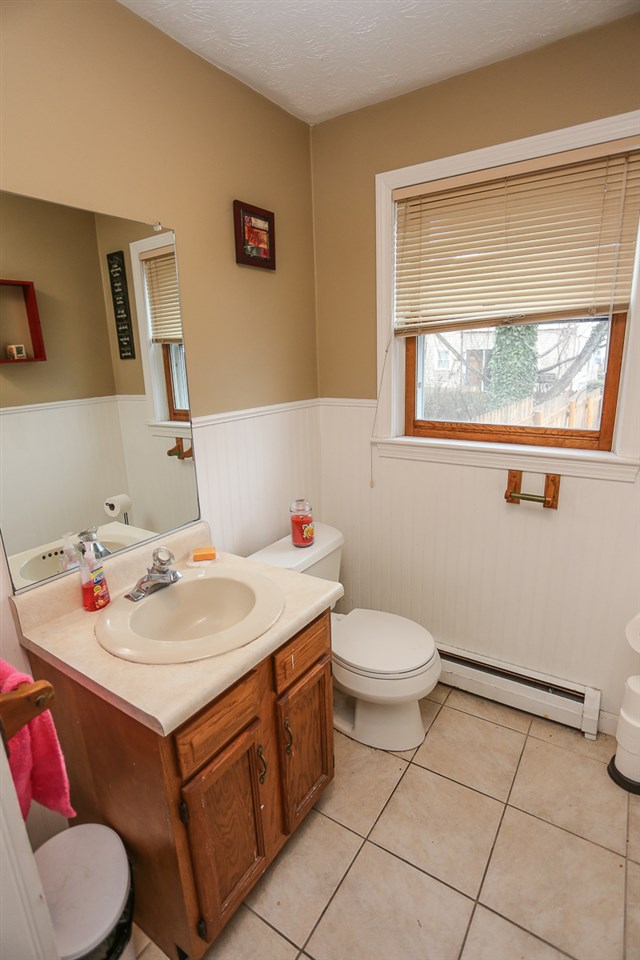 10 R Norman Drive Derry, NH 03038 - Photo 13 of 17