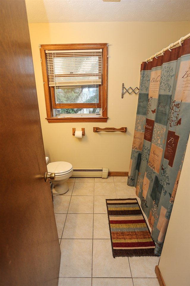10 R Norman Drive Derry, NH 03038 - Photo 14 of 17
