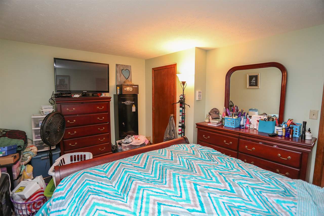 10 R Norman Drive Derry, NH 03038 - Photo 10 of 17