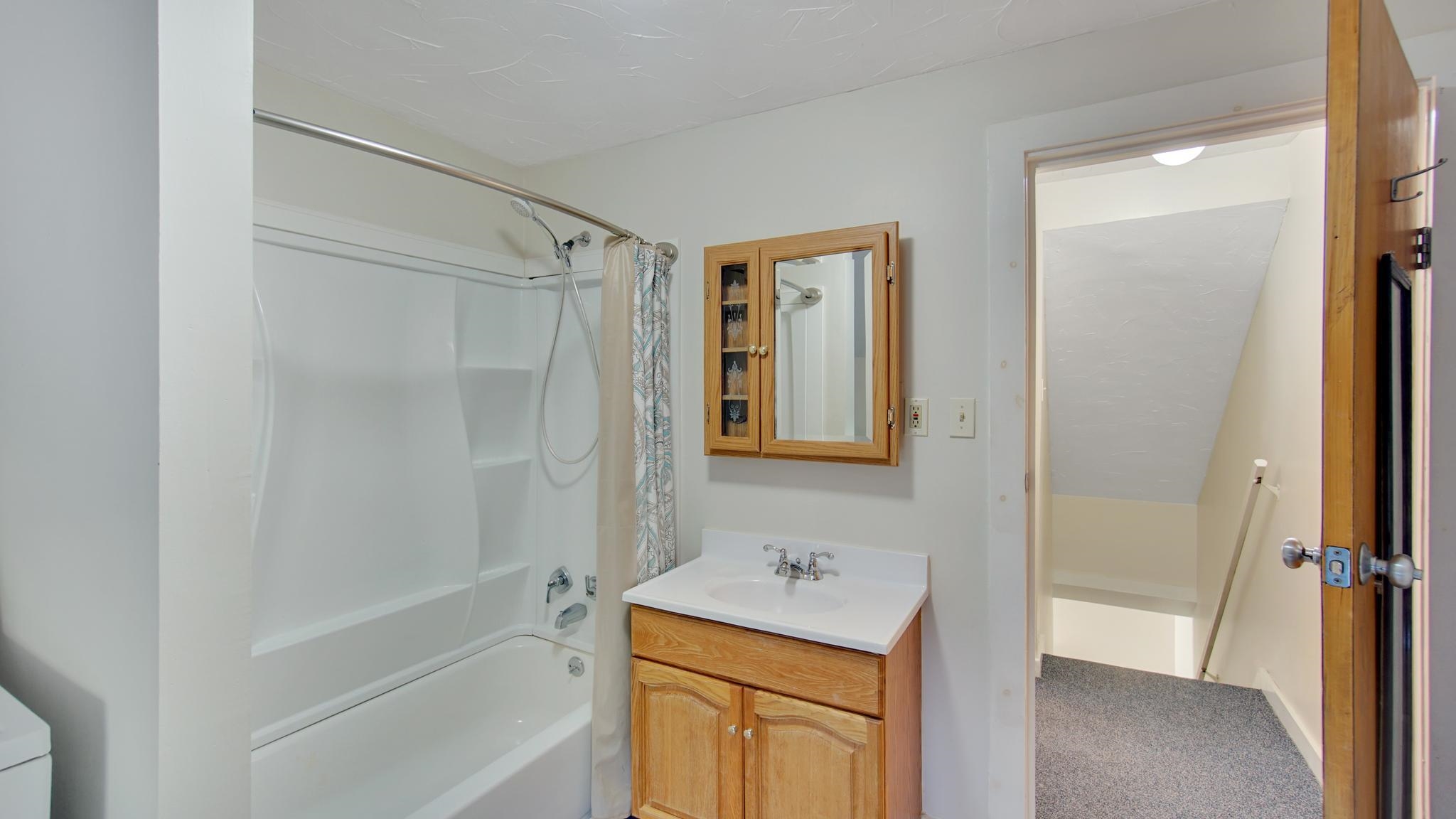 5-7 Beech Street Proctor, VT 05765 - Photo 14 of 34