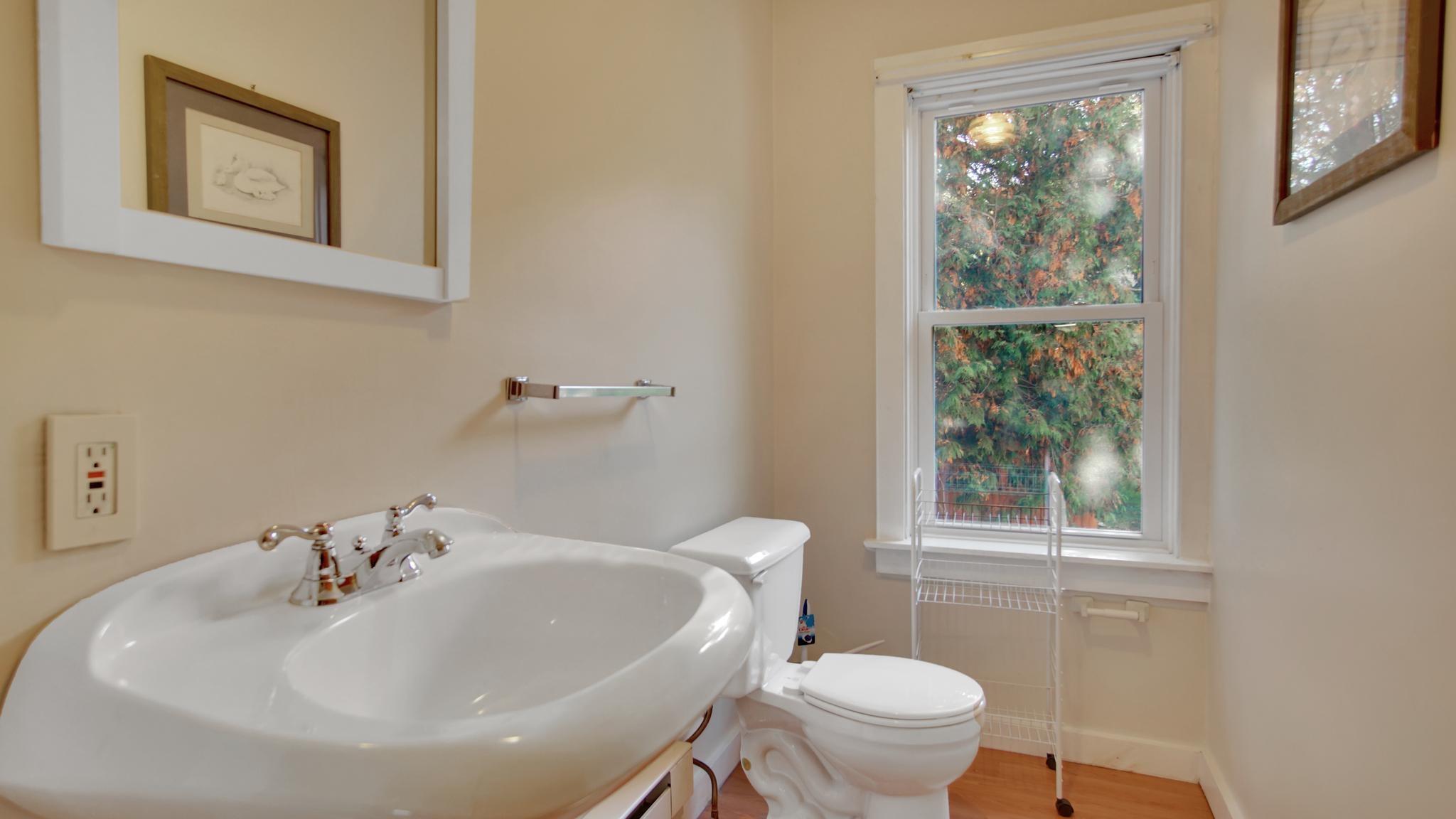 5-7 Beech Street Proctor, VT 05765 - Photo 8 of 34