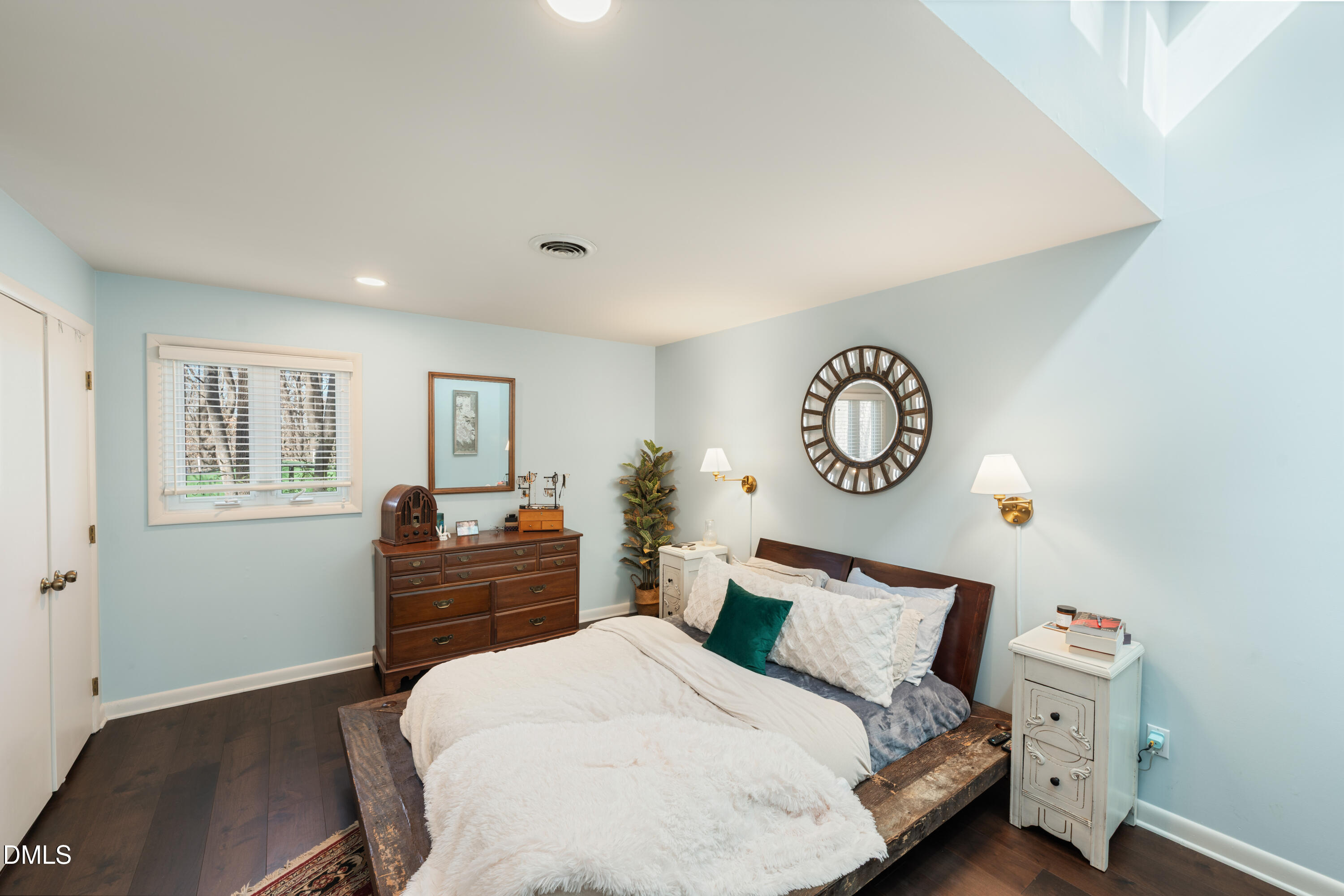 2901 Debra Drive Raleigh, NC 27607 - Photo 15 of 25 _CAG1779