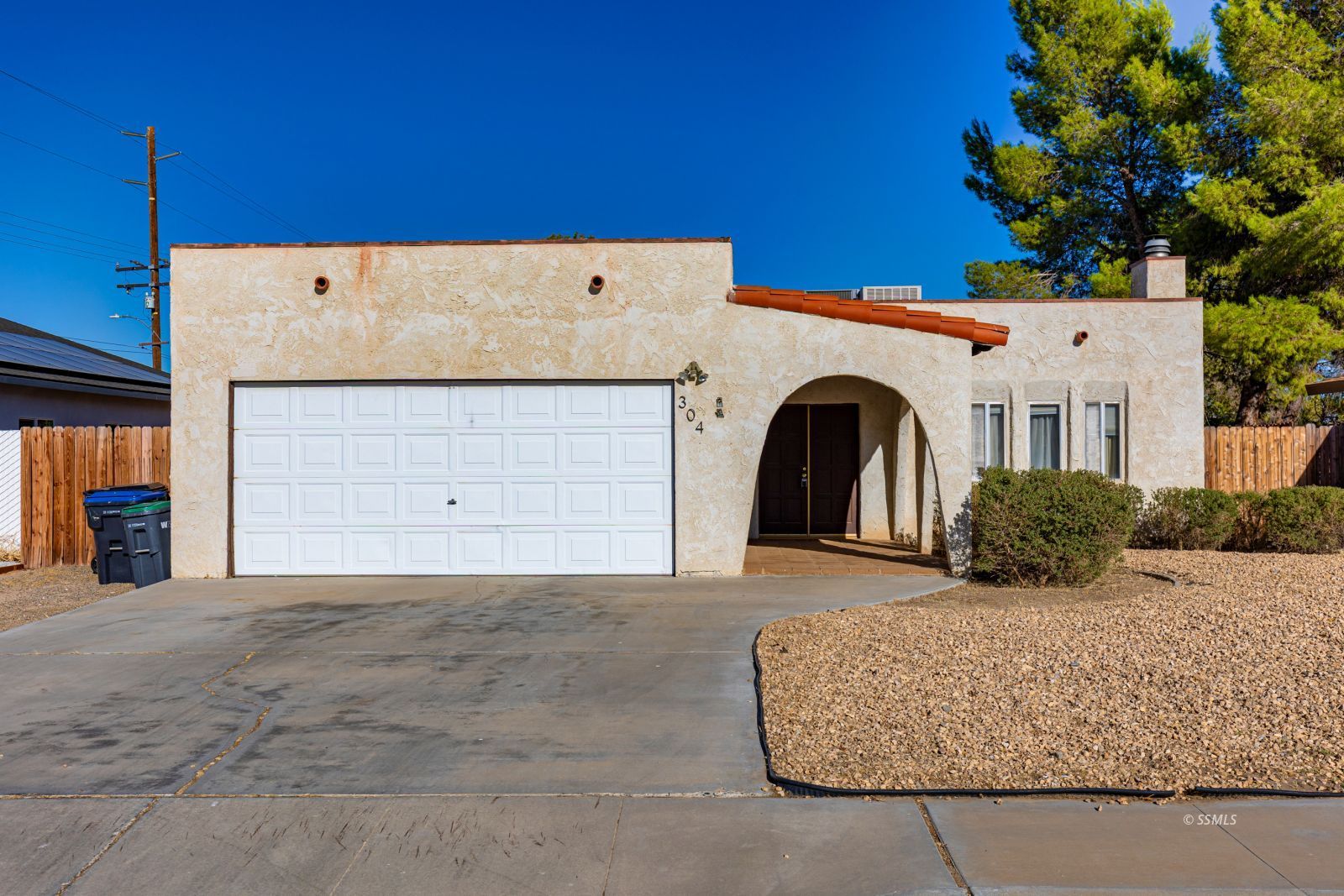 304 South Lincoln Street Ridgecrest, CA 93555 - Photo 2 of 31 Gallery Image 2