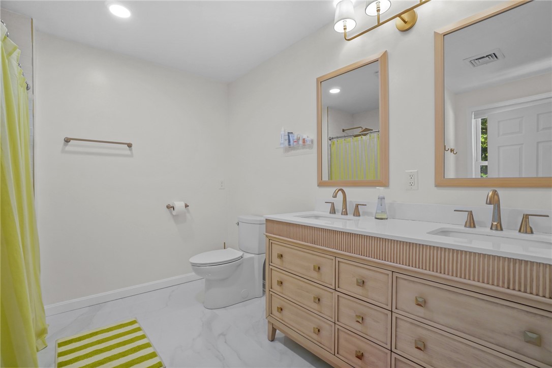 10 Loggers Run West Warwick, RI 02893 - Photo 22 of 27 Master bathroom