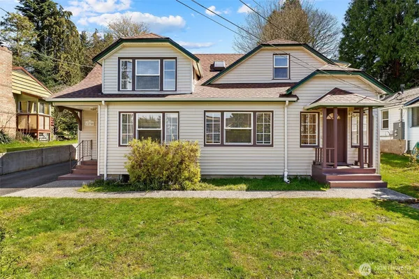 $890,000 | 12700 37th Avenue Northeast, Seattle, WA 98125
