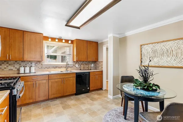 $860,000 | 12700 37th Avenue Northeast, Seattle, WA 98125