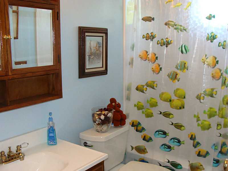 59 Tupelo Road South Kingstown, RI 02879 - Photo 6 of 25 Bathroom.