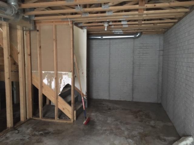 978 Lockbourne Road Columbus, OH 43206 - Photo 12 of 14