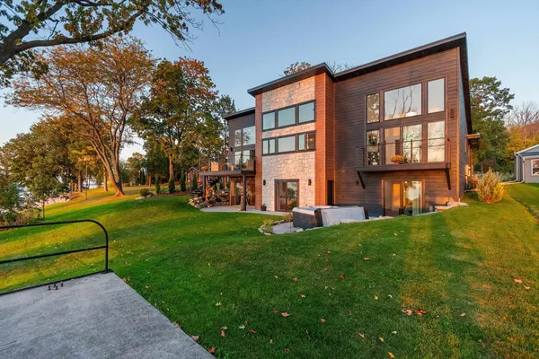 $1,250,000 | N6633 Harrison Road, Hilbert, WI 54129