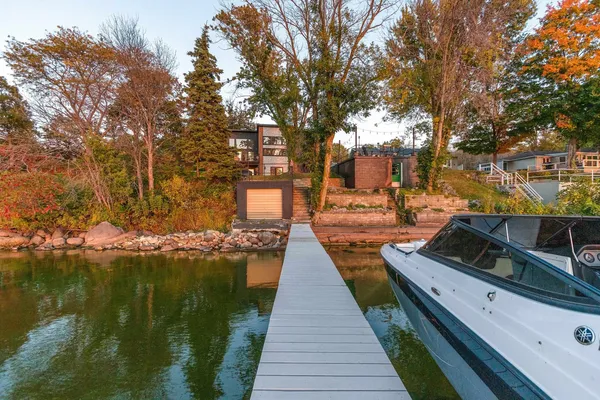 $1,250,000 | N6633 Harrison Road, Hilbert, WI 54129