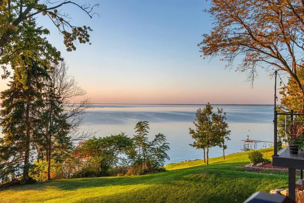 $1,250,000 | N6633 Harrison Road, Hilbert, WI 54129