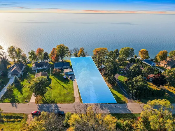 $1,250,000 | N6633 Harrison Road, Hilbert, WI 54129