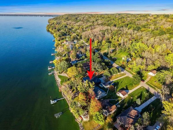 $1,250,000 | N6633 Harrison Road, Hilbert, WI 54129