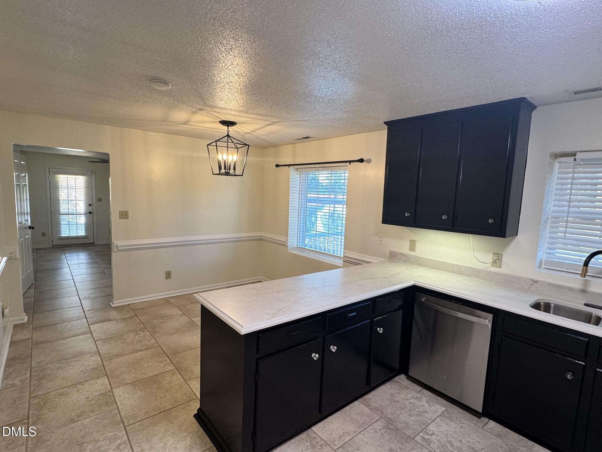 11154 Buffalo Road Clayton, NC 27527 - Photo 7 of 15 429b9b9a-9a50-4976-8e6e-00e89ce42e52