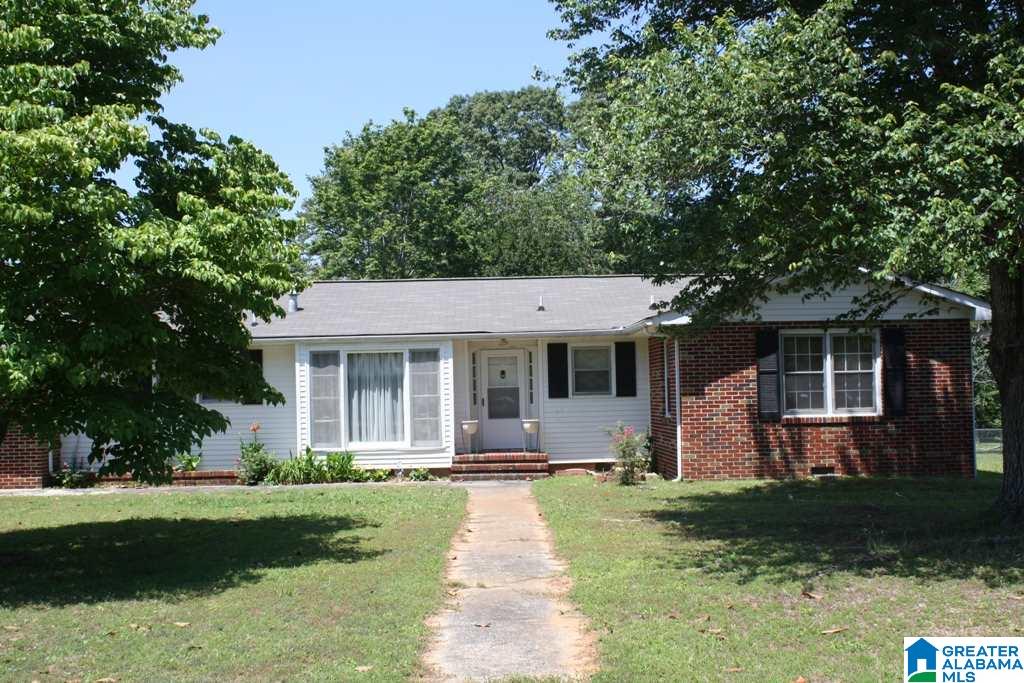 908 Robertson Road Anniston, AL 36207 - Photo 1 of 47