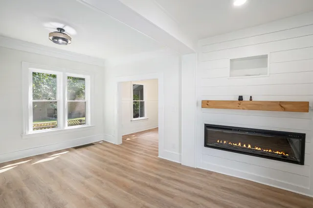 $369,900 | 319 North Rowe Street, Ludington, MI 49431