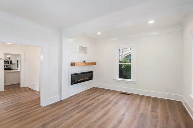 $369,900 | 319 North Rowe Street, Ludington, MI 49431