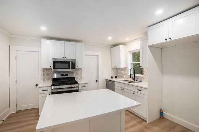 $369,900 | 319 North Rowe Street, Ludington, MI 49431