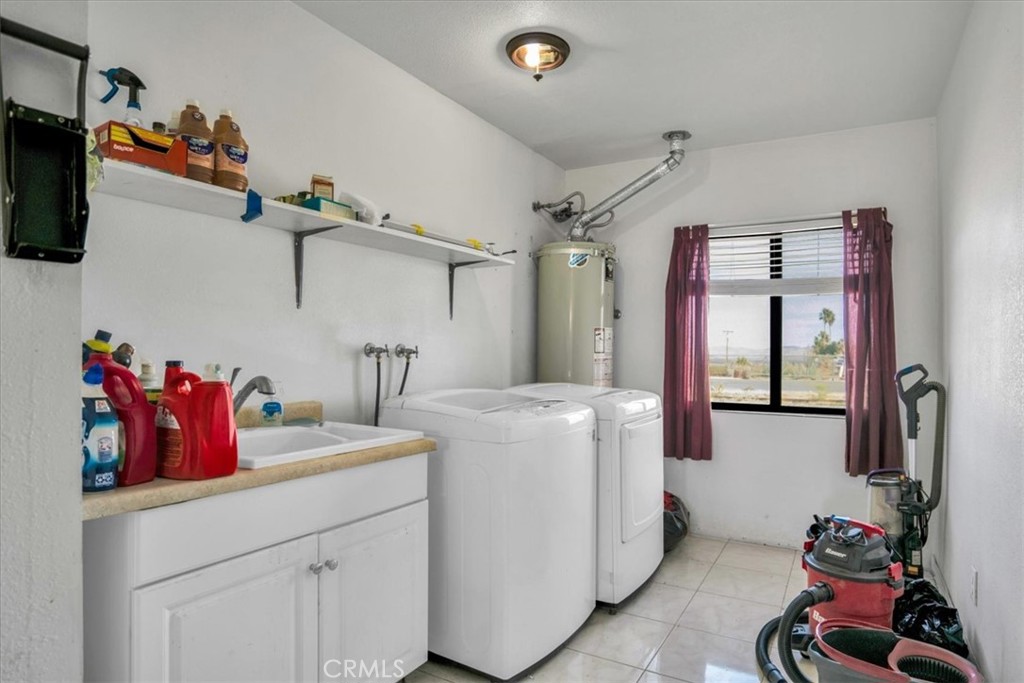72775 2 Mile Road Twentynine Palms, CA 92277 - Photo 26 of 55 a bathroom with a sink and a mirror