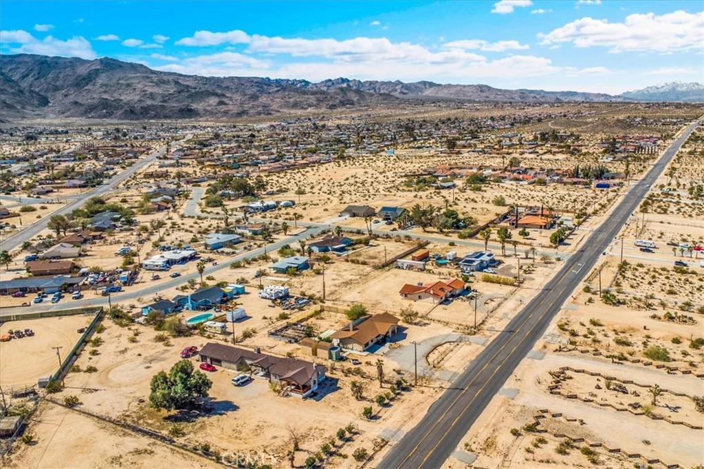 72775 2 Mile Road Twentynine Palms, CA 92277 - Photo 47 of 55 view of city and mountain